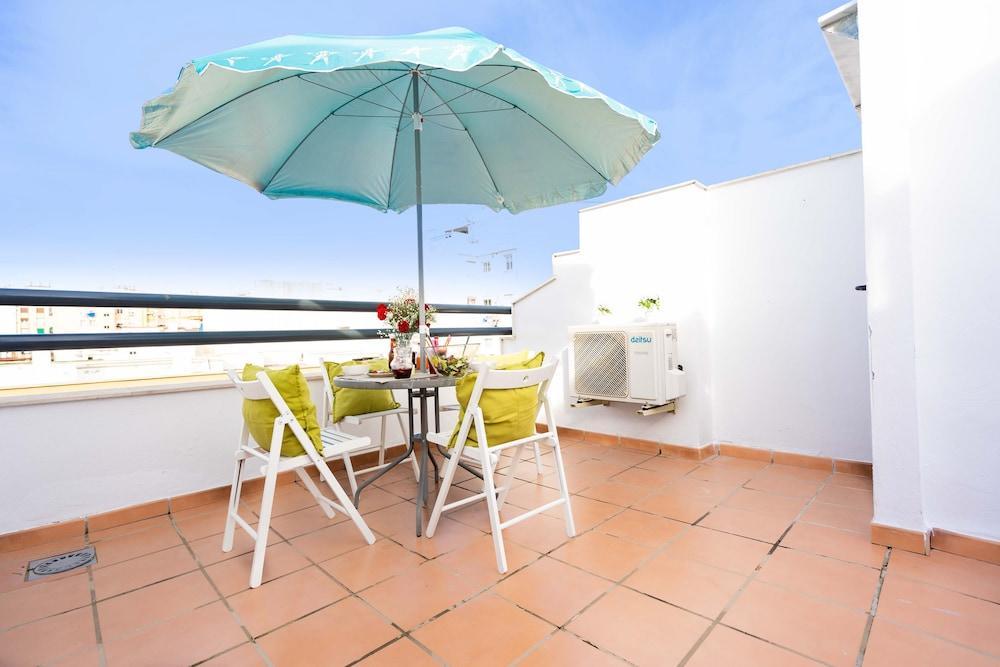 Holidays2Malaga Juan De Mena Apartments Екстериор снимка